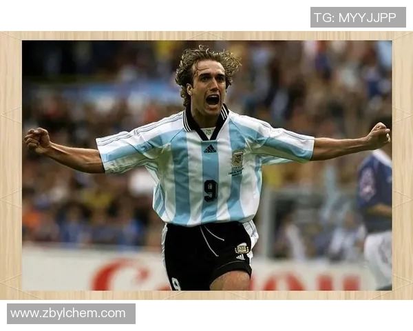 全球足坛十大传奇球星排行榜 谁才是真正的足球巨星之王